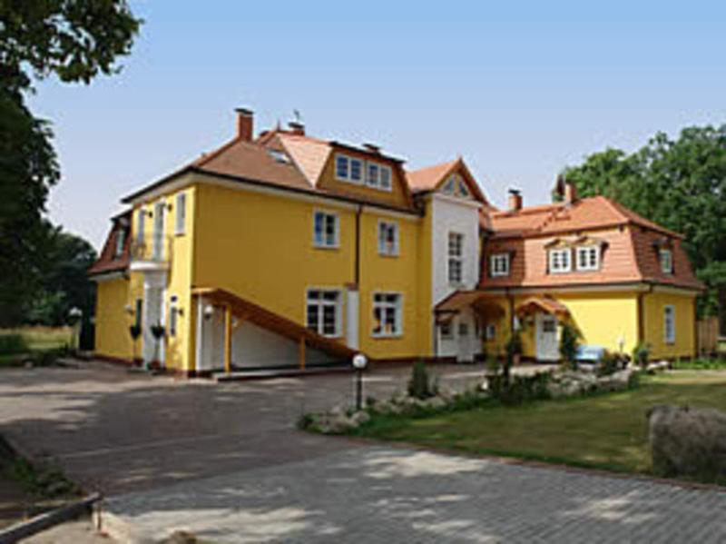 Herrenhaus Poppelvitz Maltzien Exterior foto